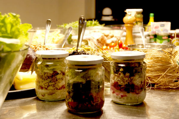 Tegla's salate u tegli