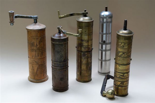 Orijentalni tip mlina za kafu, 19-20v, kolekcija Radmila Mulica